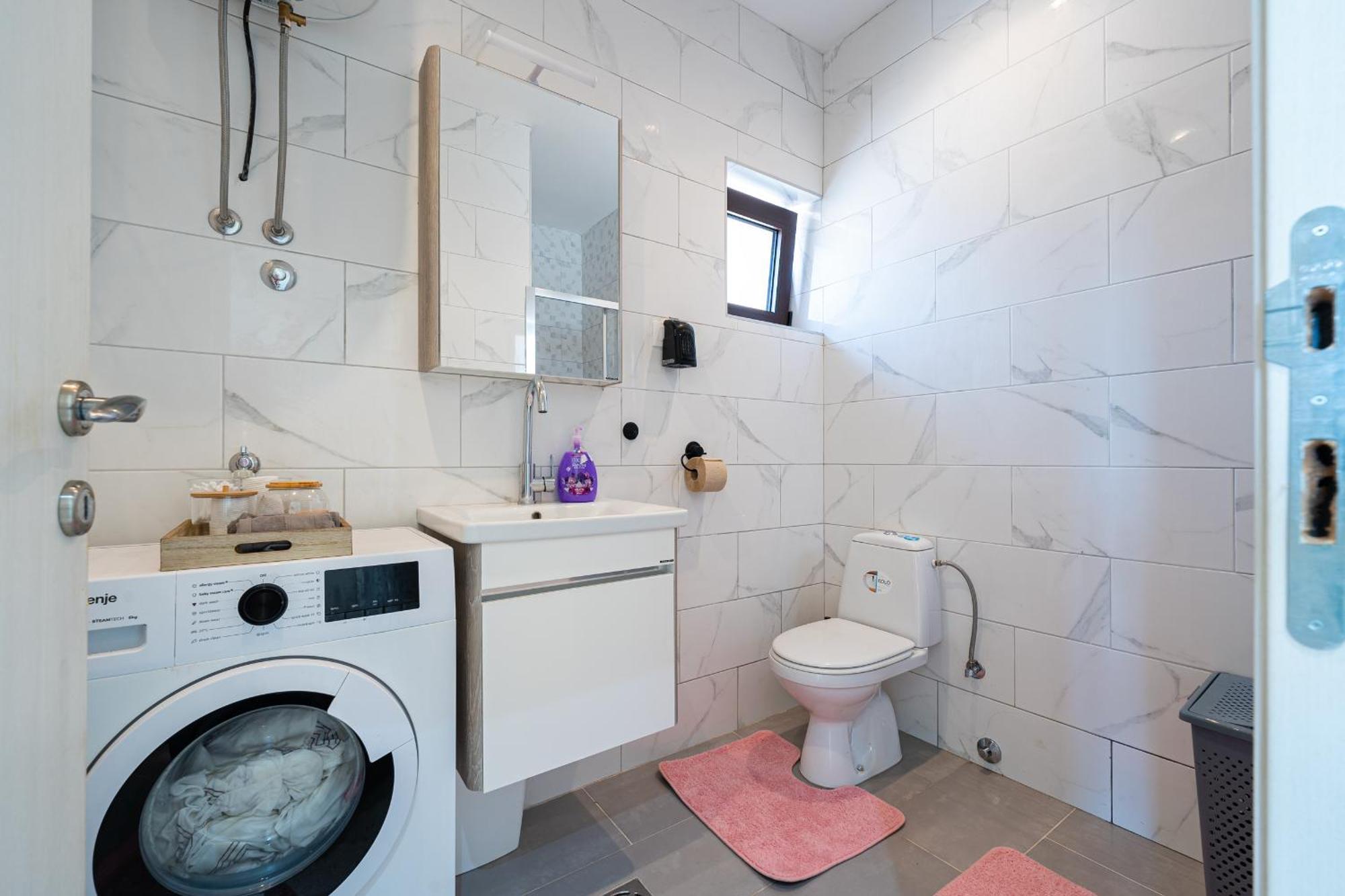 Jovana Apartment *